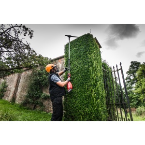 Trimmer pentru gard viu cu tijă extinsă MILWAUKEE M18 FUEL™ 216 cm - Img 3