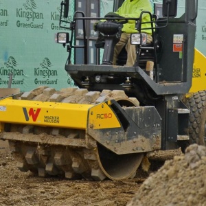 Cilindru vibro-compactor Wacker Neuson RC50 D, cabina, 5035 kg, latime de lucru 1370 mm, motor Kubota - Img 3