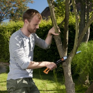 Fierastrau retractabil de gradina Fiskars Xtract™, tip SW75, lama 255 mm - Img 5