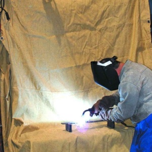 Husa protectoare alba pentru sudura Telwin 802679, 1530x1920 mm, rezistenta la caldura pana la 1100 grade Celsius - Img 2