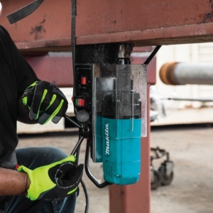 Masina de gaurit si insurubat Makita cu talpa magnetica 1050W - Img 4