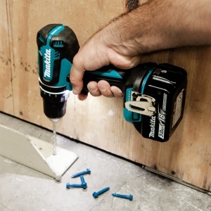 Masina de insurubat si gaurit cu percutie Makita compatibila cu acumulatori Li-Ion LXT 18V - Img 3