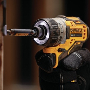 Masina de insurubat sub-compacta DeWalt DCF601D2, brushless, 12V, 2 x 2 Ah, incarcator - Img 5