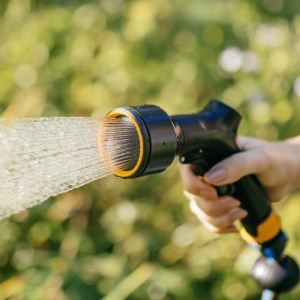 Pistol stropire cu jet ploaie, Fiskars Solid - Img 6