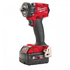 Cheie de impact compactă M18 FUEL™ ½″ Milwaukee M18 FIW2P12-502X, alimentare Cu acumulator - echipat