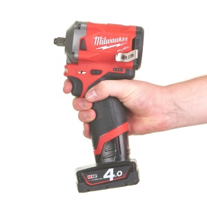 Cheie de impact, sub-compactă ⅜″ M12 FUEL™ Milwaukee M12 FIW38-422X, alimentare cu acumulator - echipat - Img 14