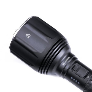 Lanterna reincarcabila P82 cu rază ultra lungă 1200 lumeni si 1100 m - Img 4