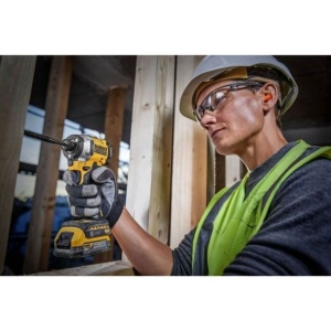 Masina de insurubat cu impact Dewalt DCF850E2T, cuplu maxim 205 Nm, cu 2 acumulatori POWERSTACK 18V / 1.7 Ah si incarcator in valiza de transport TSTAK - Img 5