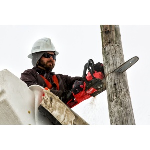 MILWAUKEE M18FCHS35-122 FIERĂSTRĂU CU LANȚ, LAMA 35 CM, 2 BATERII 12 AH, INCARCATOR - Img 6