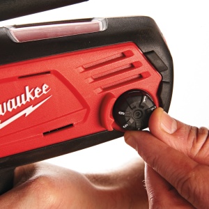 Pistol de silicon Milwaukee C18 PCG/310C-201B, tub 310 ml, livrat cu acumulator, geanta - Img 3