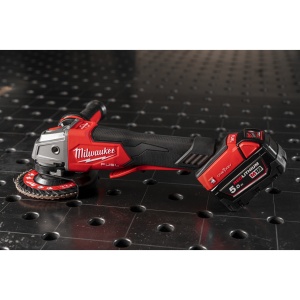 Polizor unghiular 125 mm cu frânare și comutator tip clapetă M18 FUEL™ ONE-KEY™ M18 ONEFSAG125XPDB-502X ( KIT: 2 x M18 B5 Acumulator, M12-18 FC Încarcător, Cutie HD) - Img 9