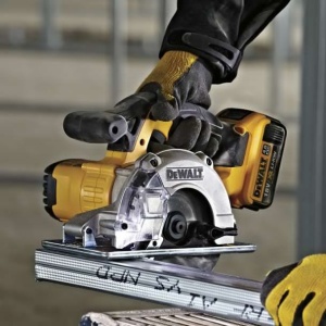 Fierastrau circular de mana pentru taierea metalelor Dewalt DCS373NT, compatibil cu acumulator Li-Ion 18 V XR, diametru panza 140 mm, in valiza de transport TSTAK VI - Img 3