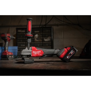 M18FSAGSVO125X-502X Polizor unghiular 125 mm cu viteză variabilă M18 FUEL™ONE-KEY™, 2 baterii, incarcator, valiza - Img 4