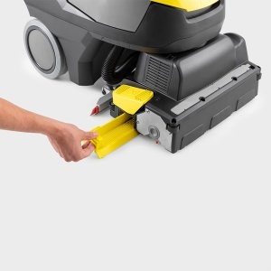 Masina de frecat-aspirat Karcher BR 35/12 C Bp Pack Go!Further, cadou: detergent pardoseala RM 69 N - 2 x 5 litri - Img 4