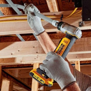 Masina pentru expandat tevi PEX 3/8" - 1" DeWalt DCE400D2, cu 2 acumulatori 20V MAX*/2.0Ah, incarcator, valiza de transport - Img 2