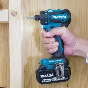 Masini de gaurit si insurubat cu acumulatori Makita LXT 18V, HEX, 40 Nm, fara acumulator - Img 2