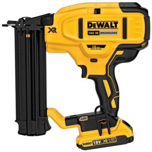 Pistol de batut cuie Dewalt DCN680D2, cu 2 acumulatori Li-Ion 18 V/2.0 Ah , cuie 1.25 / 15-54 mm, capacitate magazie 110 buc - Img 2