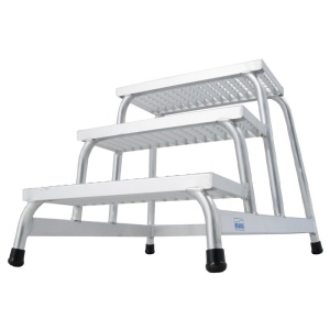 Platforma cu podest tip gratar, 3 trepte, inaltime de lucru 2.60m - Img 2