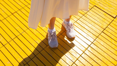 Fusta maxi: Cum să o asortezi pentru un look boem sau elegant