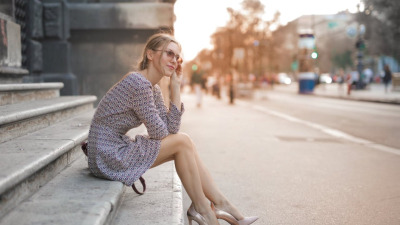 Cum afectează tocurile sănătatea picioarelor și cum să minimizezi riscurile