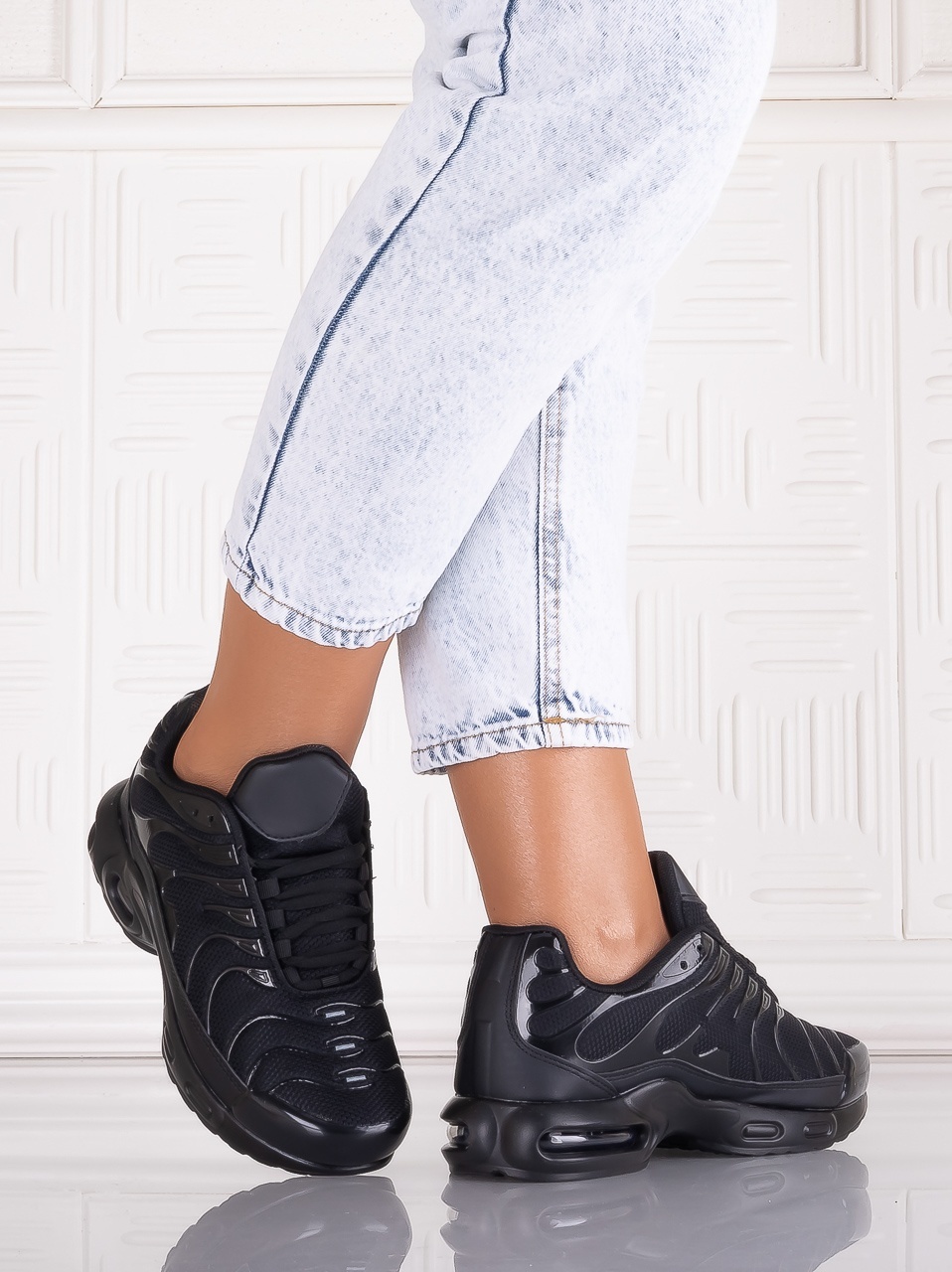 Adidasi dama NegrI din Textil Nikona - imagine 4