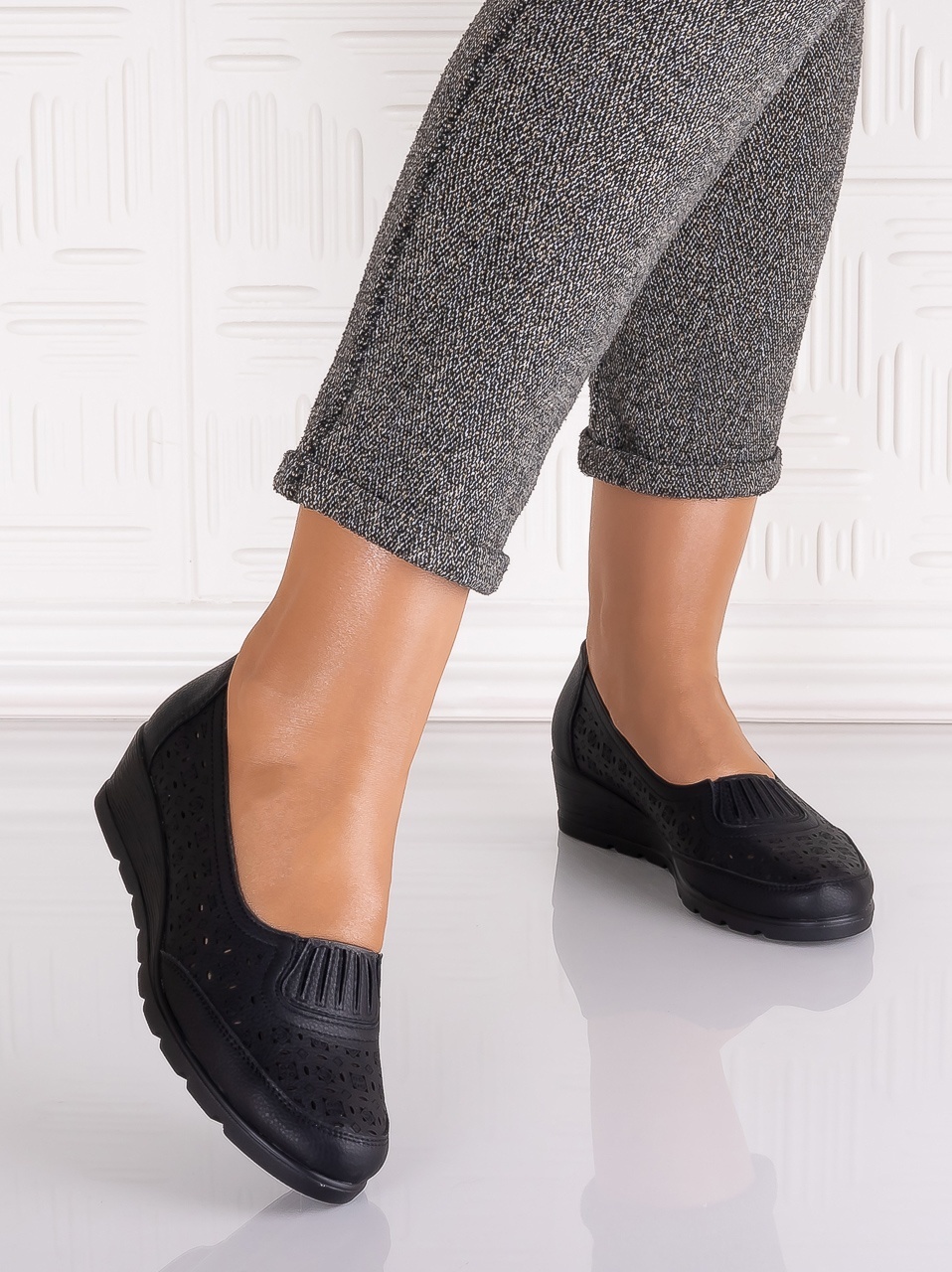 Pantofi dama Negri din Piele Ecologica Masonia - imagine 4