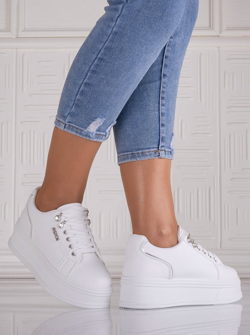 Aceasta este imaginea corespunzatoare acestui obiect