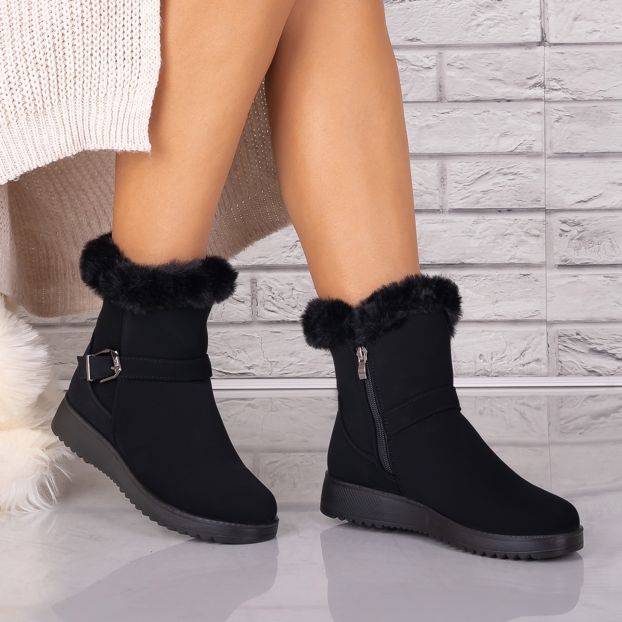Ghete Dama Imblanite Negre din Piele Ecologica Intoarsa Eneola - 1 | YEO