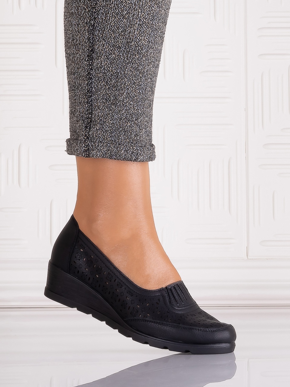 Pantofi dama Negri din Piele Ecologica Masonia - imagine 2