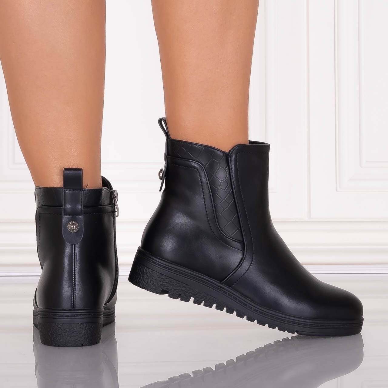 Aceasta este imaginea corespunzatoare acestui obiect