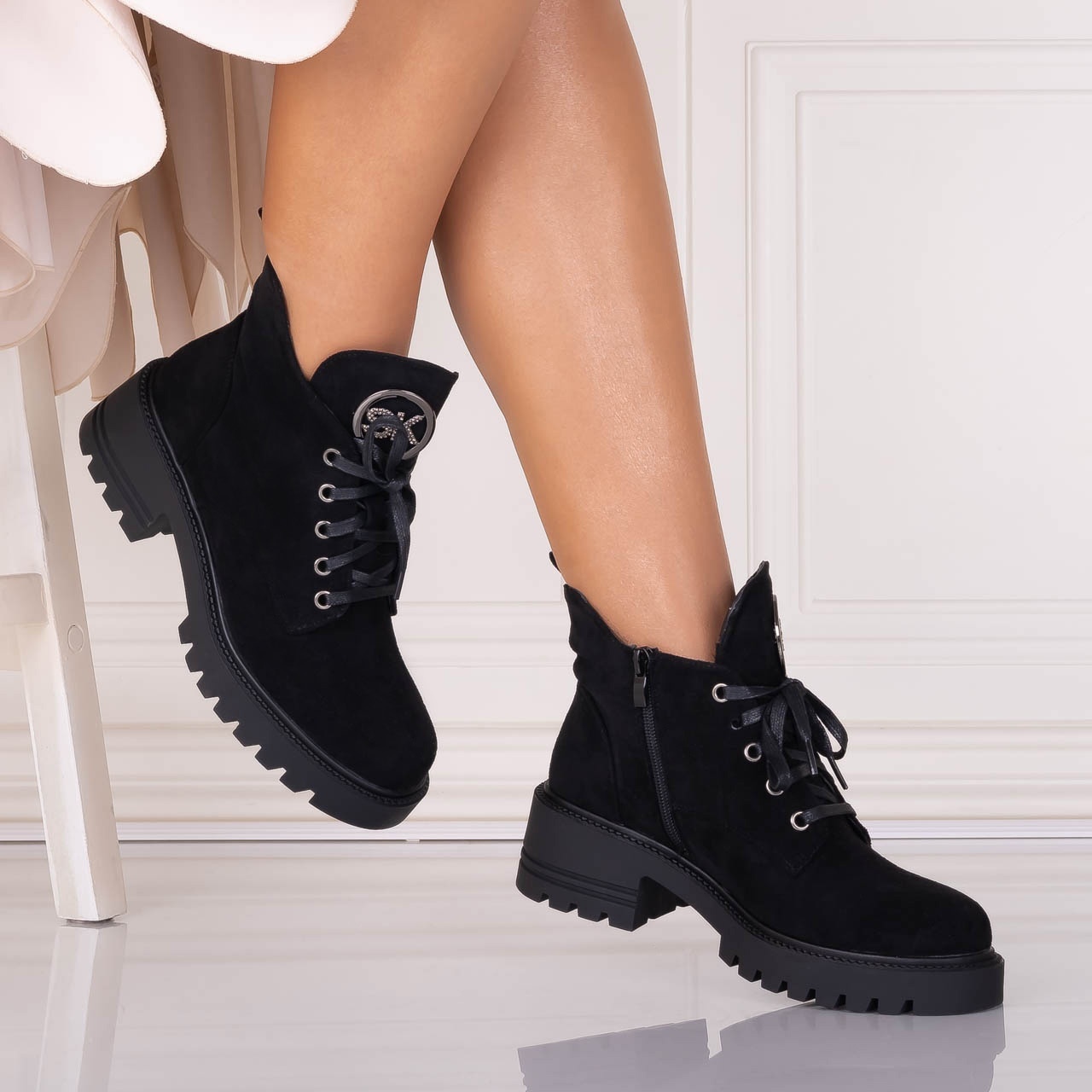 Ghete Dama Imblanite Negre din Piele Ecologica Intoarsa Anirol - 3 | YEO