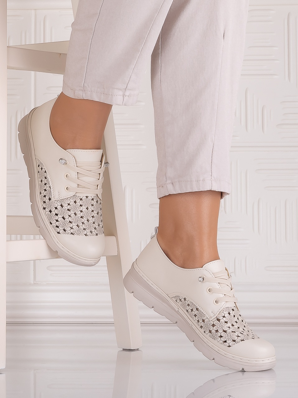 Pantofi dama casual Bej deschis din Piele Ecologica Halya - imagine 3