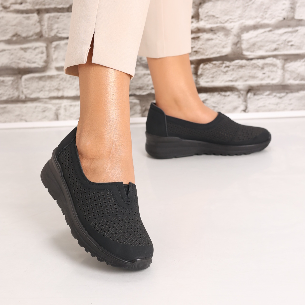 Pantofi dama casual Negri din Piele Ecologica Sonita - 3 | YEO