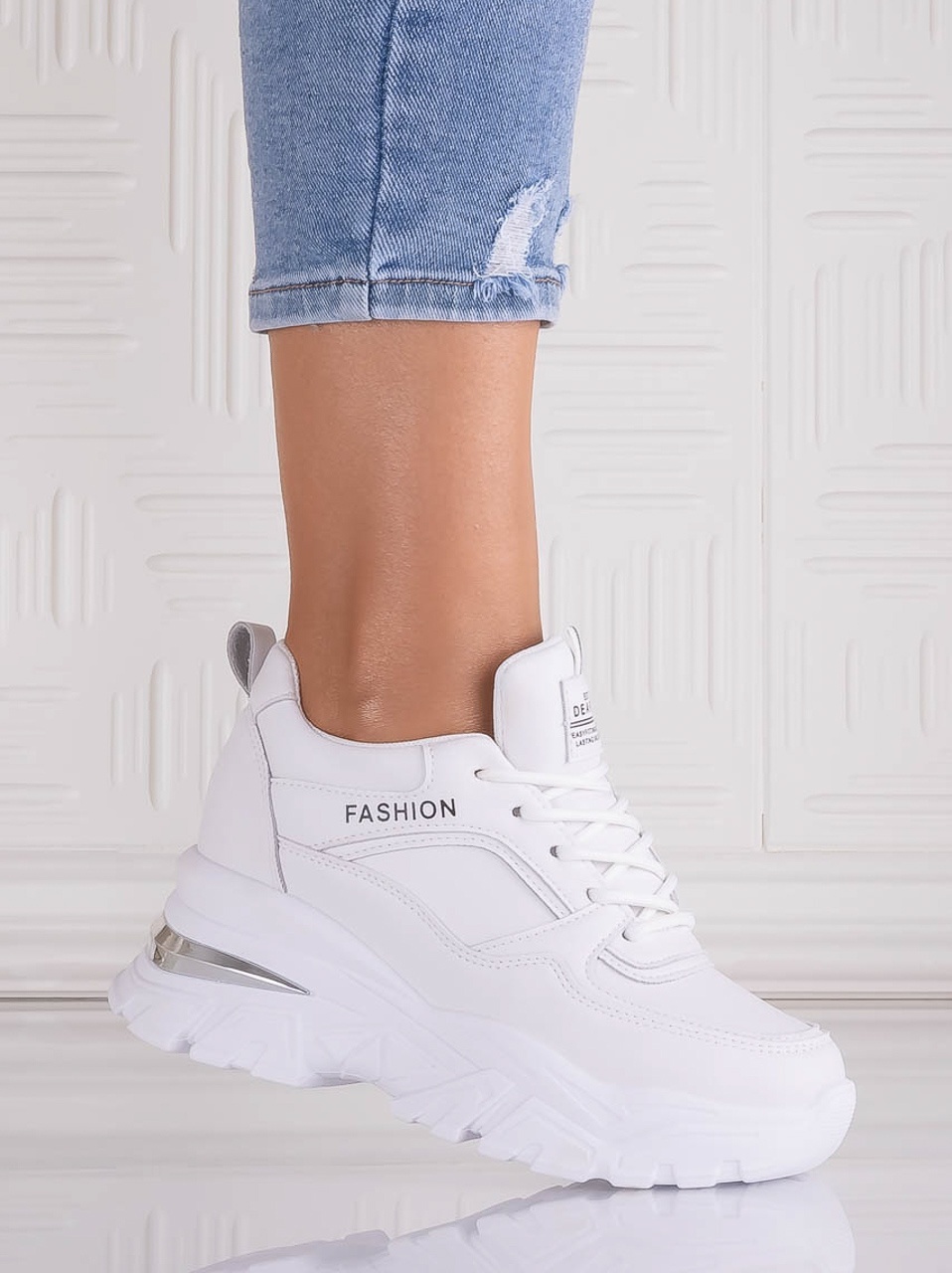 Aceasta este imaginea corespunzatoare acestui obiect