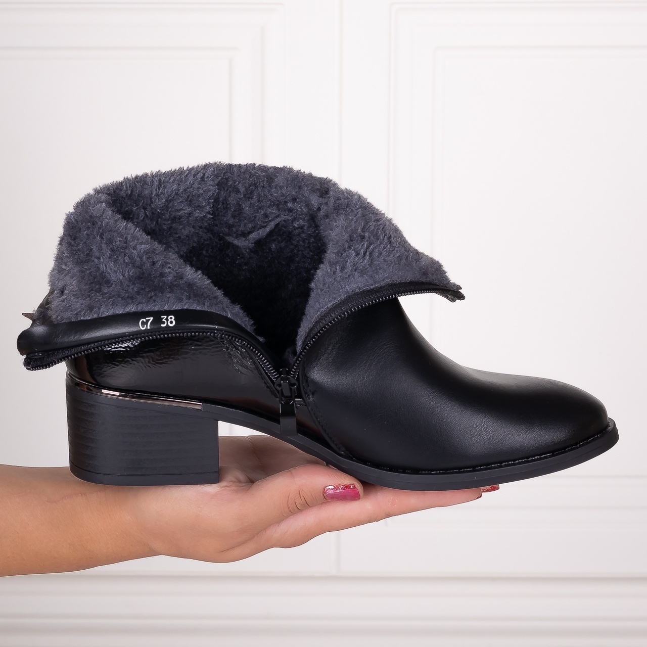 Ghete Dama Imblanite Negre din Piele Ecologica Caidasa - 1 | YEO