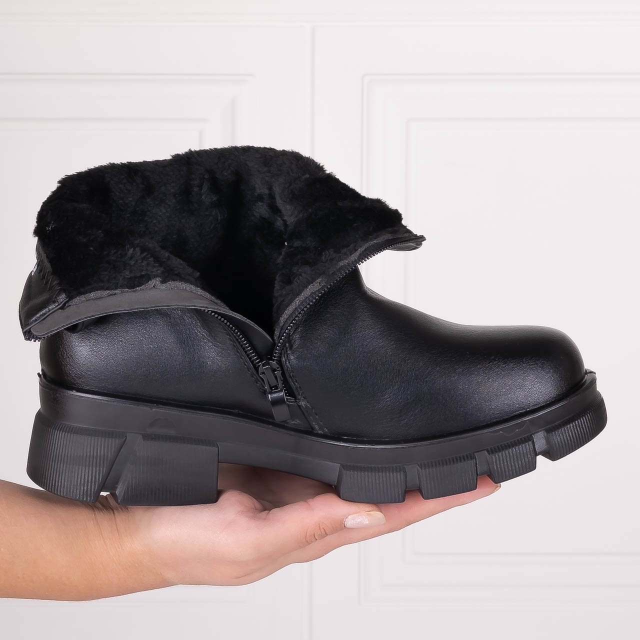 Ghete Dama Imblanite Negre din Piele Ecologica Dionea - 1 | YEO