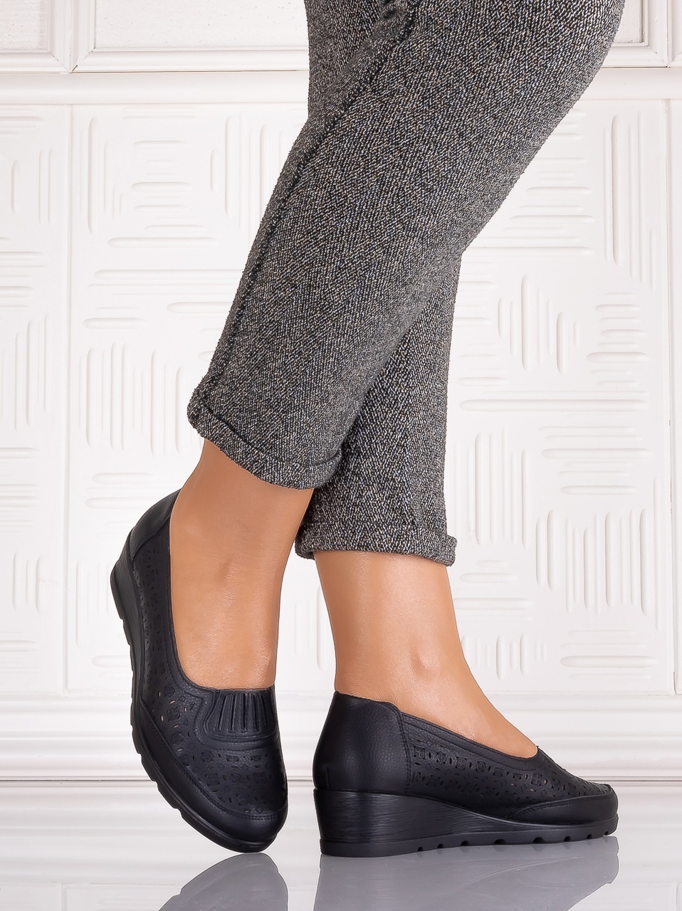 Pantofi dama Negri din Piele Ecologica Masonia - imagine 5