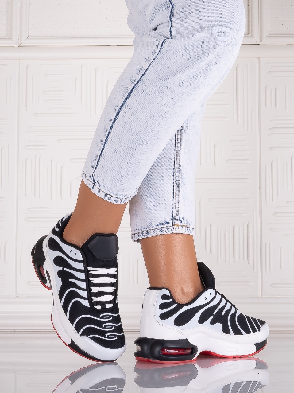 Adidasi dama Albi/negru din Textil Nikona - imagine 4