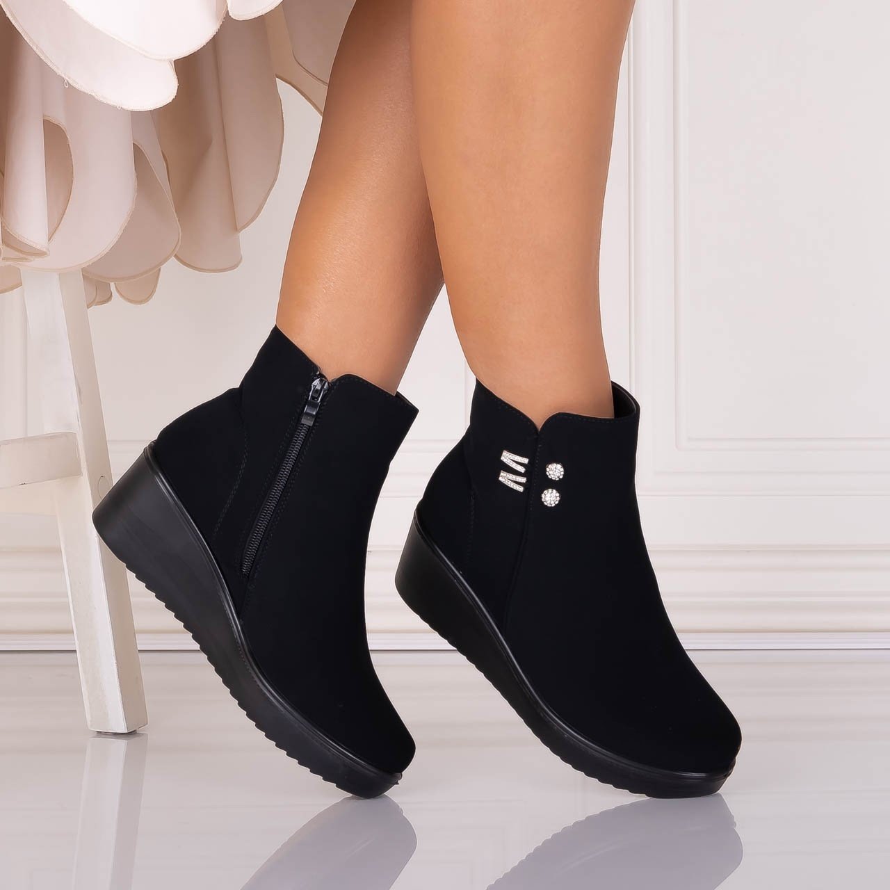 Ghete Dama Imblanite Negre din Piele Ecologica Intoarsa Hollie - 3 | YEO
