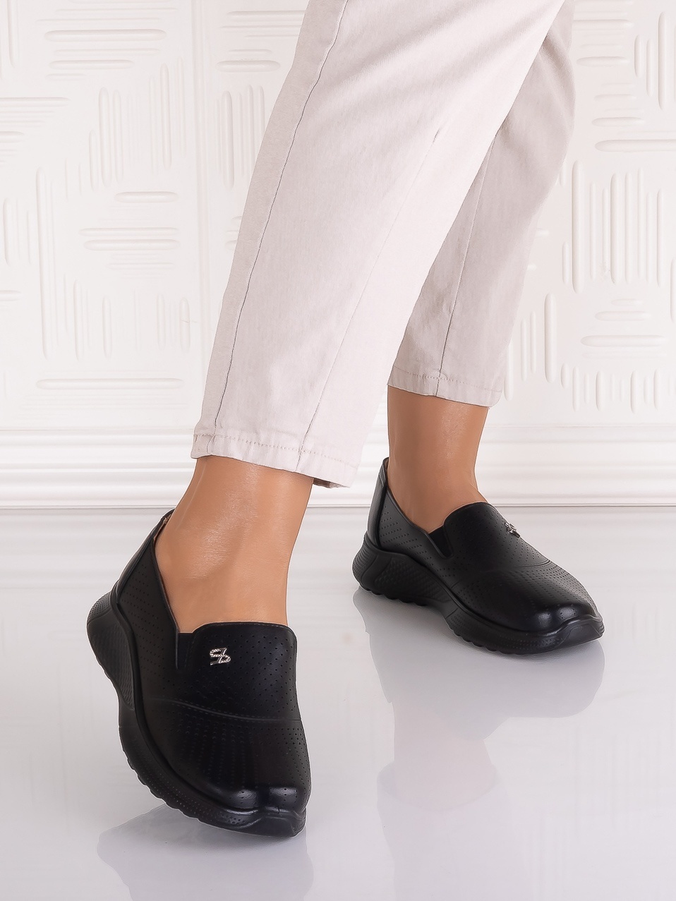 Pantofi casual Negrii dama din Piele Ecologica Aurasta - imagine 4