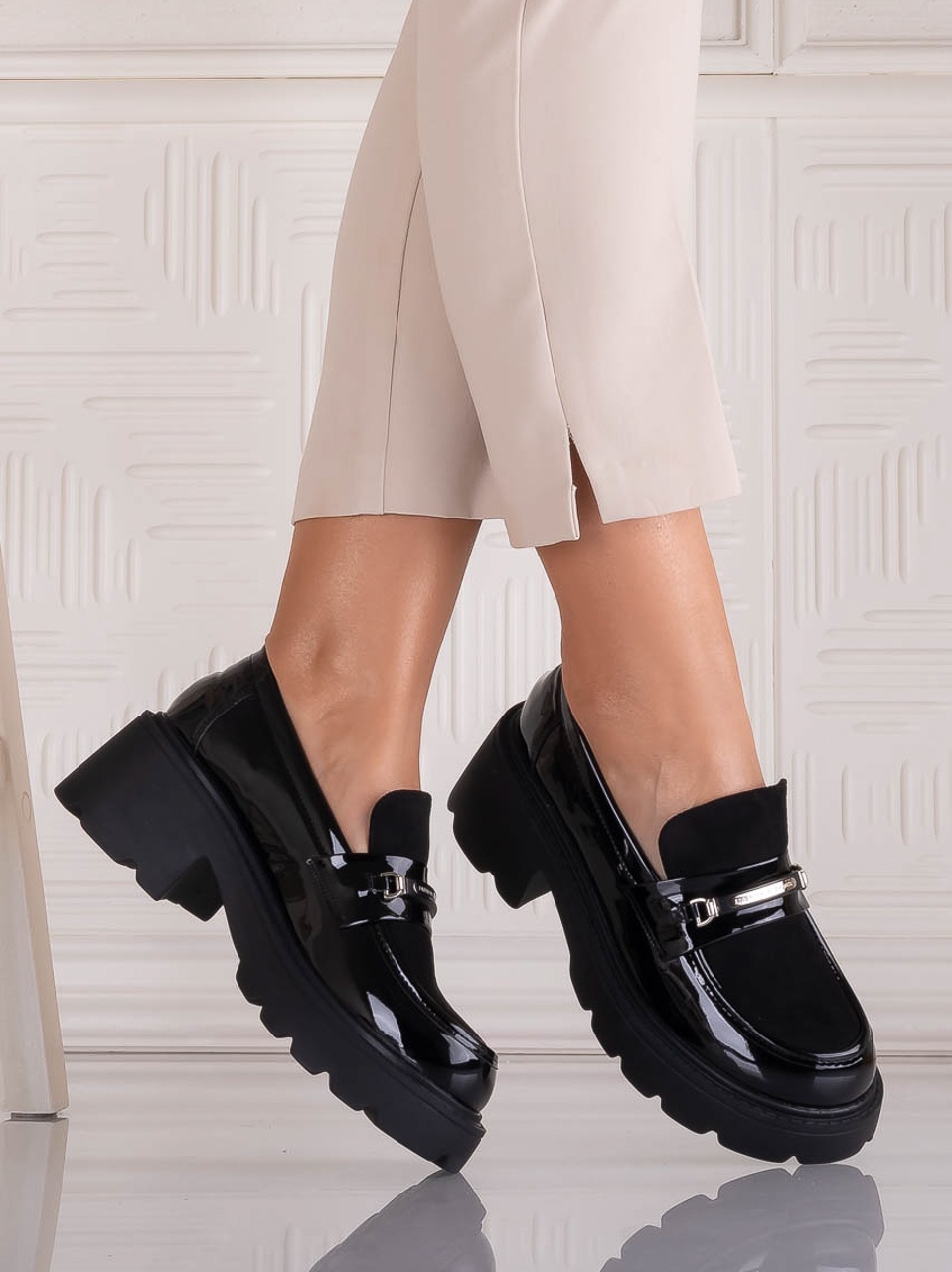 Pantofi dama casual Negri din Piele Ecologica Lacuita Catilea - RORA - imagine 2