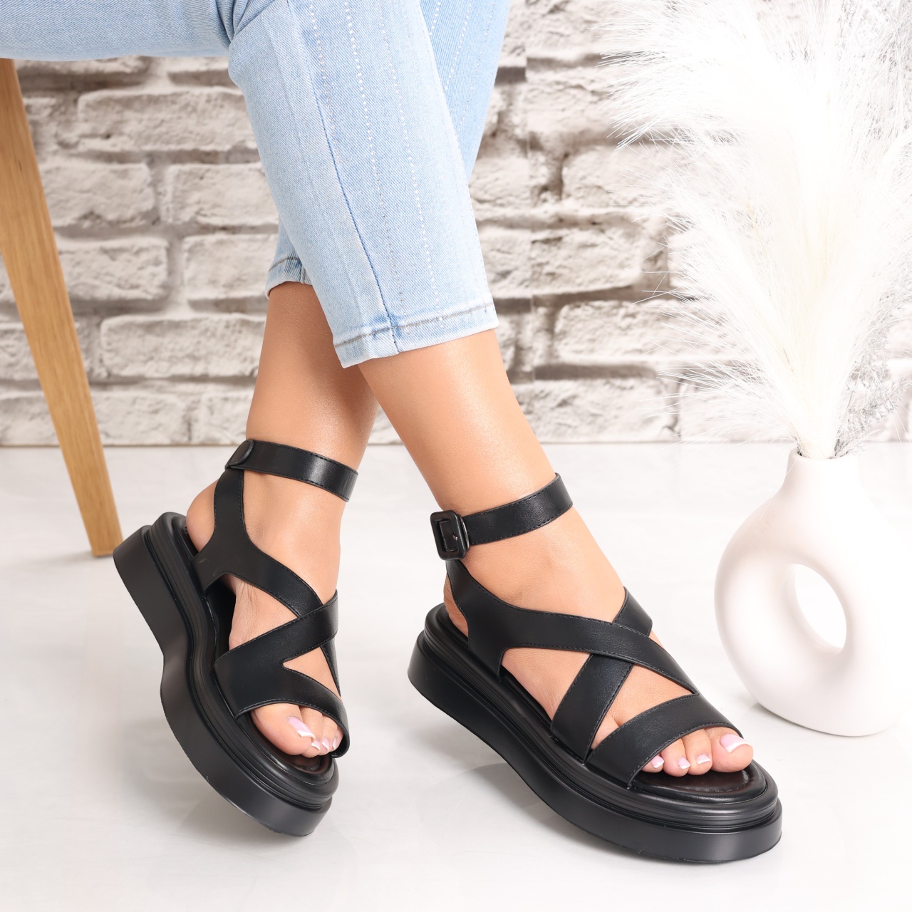 Sandale dama cu platforma Negre din Piele Ecologica Casica - 3 | YEO