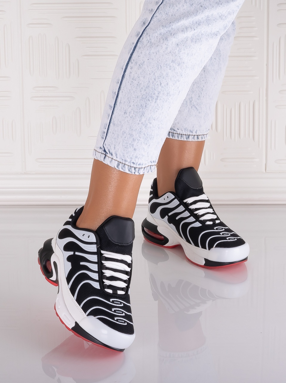 Adidasi dama Albi/negru din Textil Nikona - imagine 5