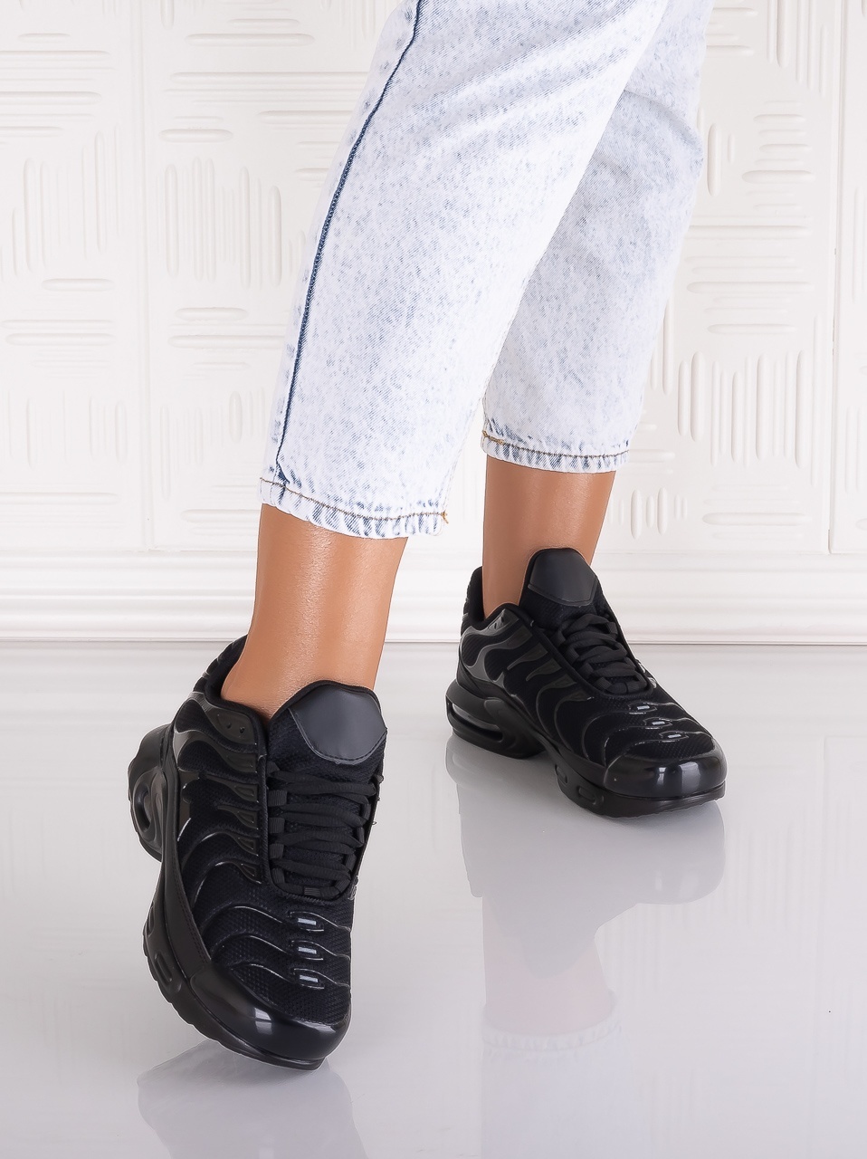 Adidasi dama NegrI din Textil Nikona - imagine 3