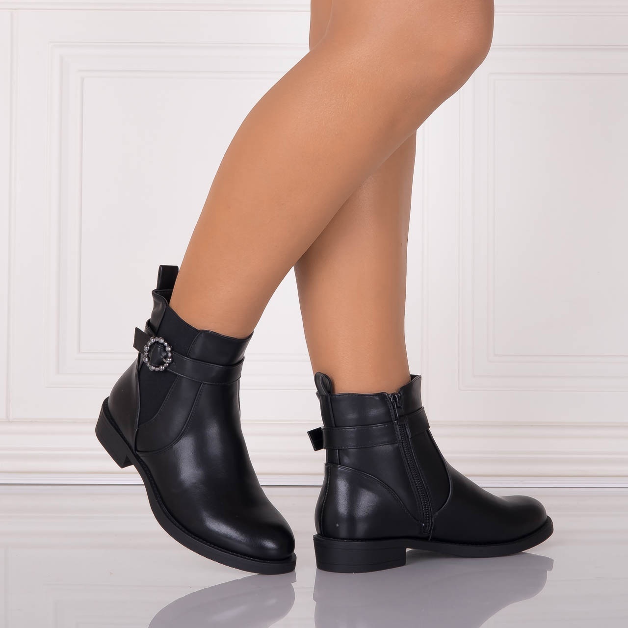 Ghete Dama Imblanite Negre din Piele Ecologica Adasa - 2 | YEO