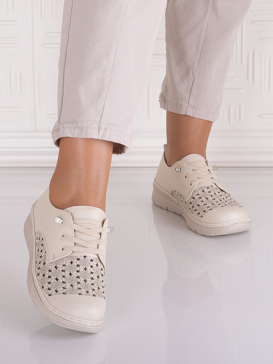 Pantofi dama casual Bej deschis din Piele Ecologica Halya - imagine 4