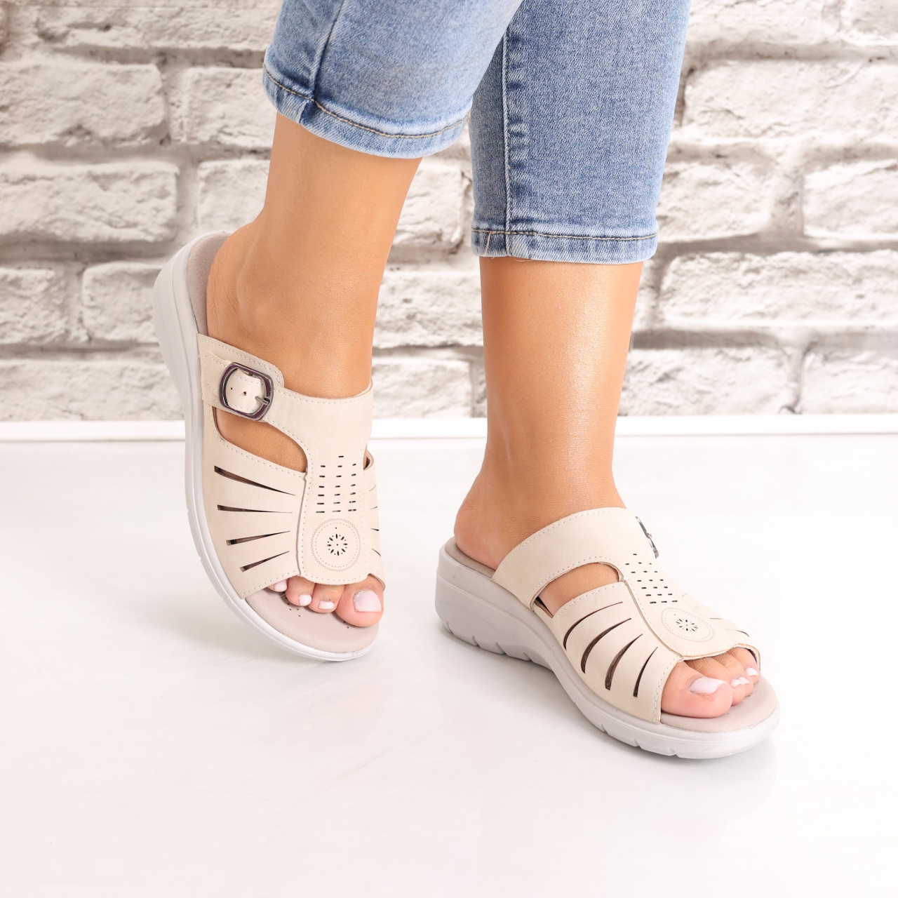 Papuci dama cu platforma Bej din Piele Ecologica Monine - 3 | YEO