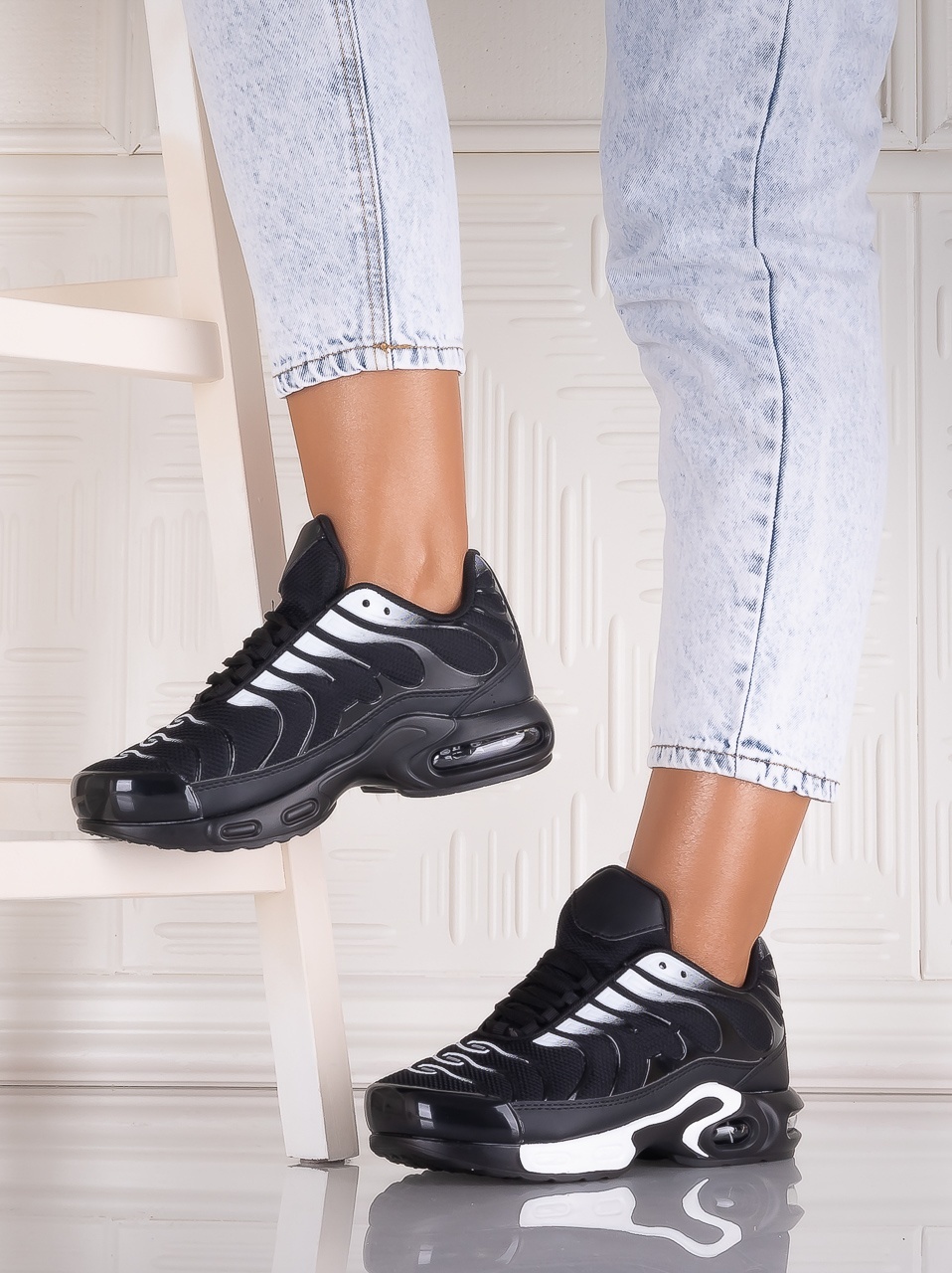 Adidasi dama Negru/alb din Textil Nikona - imagine 2