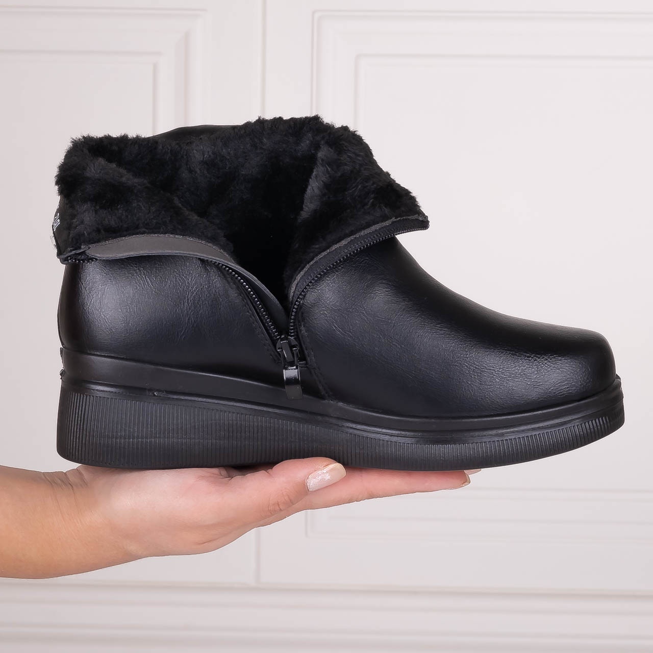 Ghete Dama Imblanite Negre din Piele Ecologica Rozalin - 1 | YEO