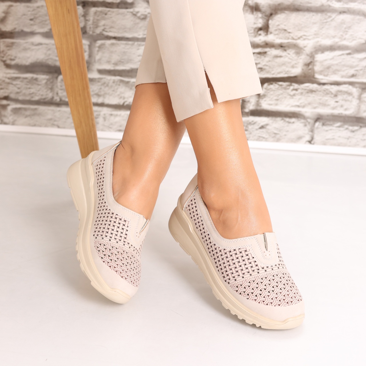 Pantofi dama casual Bej din Piele Ecologica Sonita - 1 | YEO